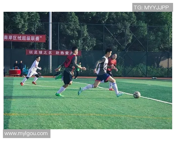 足球锻炼神器助力提升球技与体能的完美选择让你在球场上大放异彩